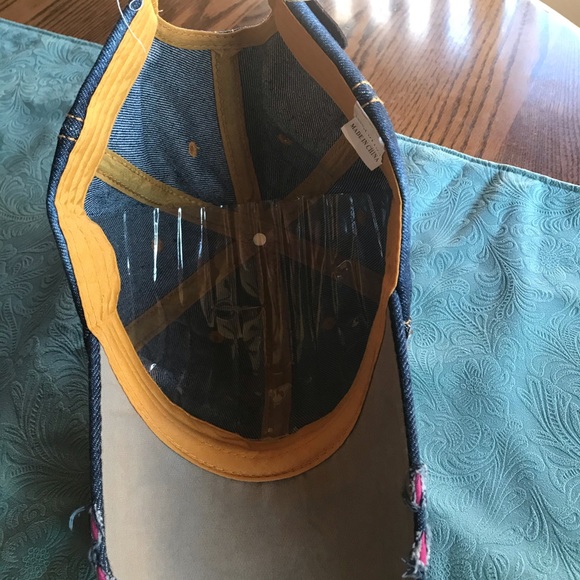 Wowza** Levi Bling Baseball Cap! - Picture 3 of 3